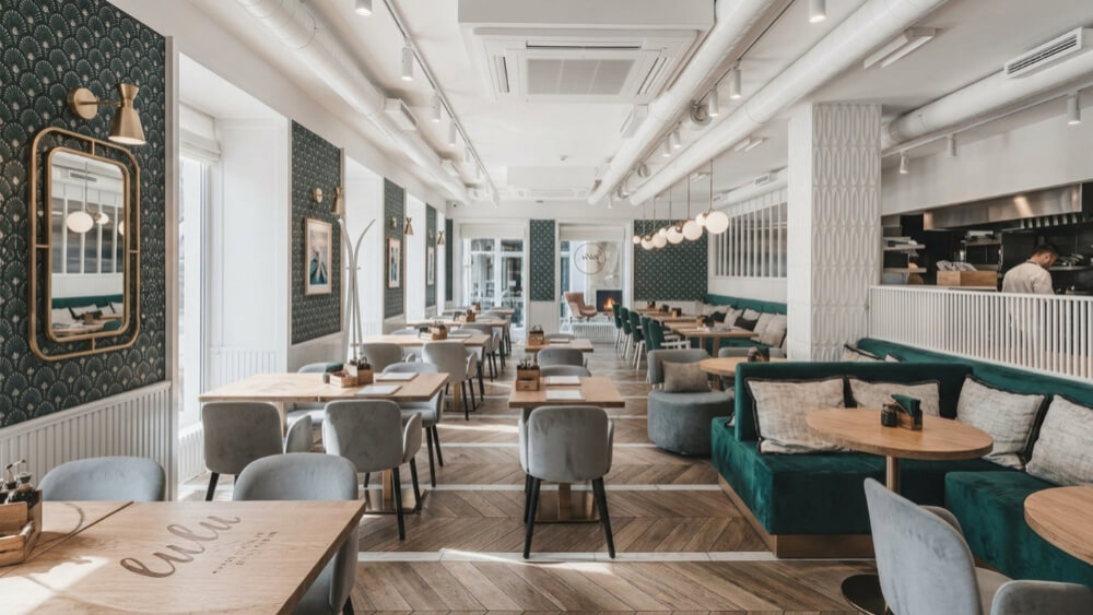 Impreza firmowa w Bydgoszczy – jak zorganizować spotkanie integracyjne w restauracji?